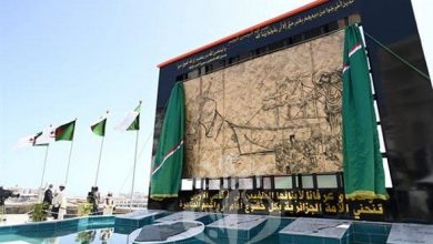 صورة ذكرى عيد الاستقلال: الرئيس تبون يدشن جدارية تخلد الجزائريين المنفيين خلال الحقبة الاستعمارية