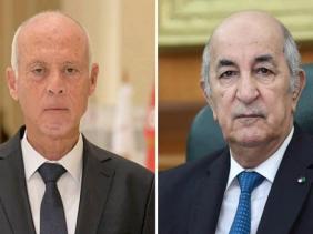 صورة الرئيس تبون يتحادث هاتفيا مع نظيره التونسي قيس سعيد